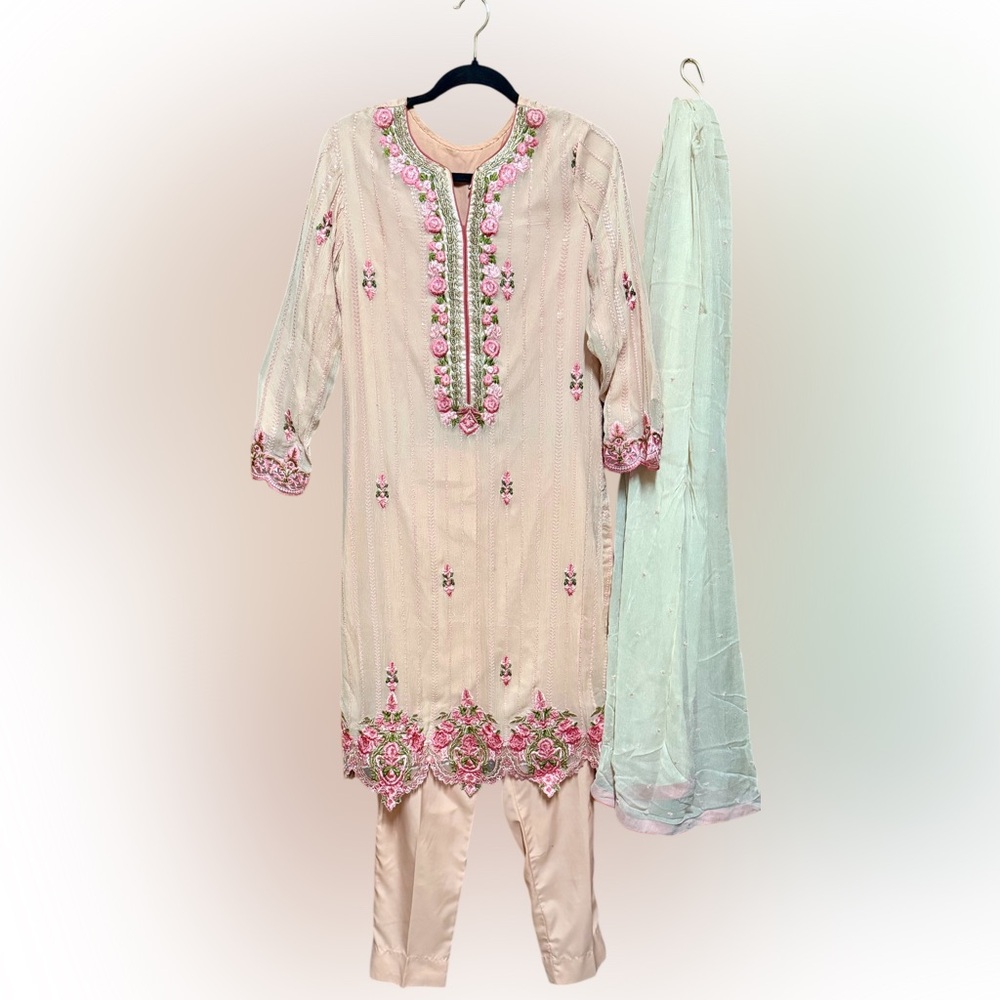 Women's Kurtas 3pcs set Embroidered Pink & Cream Dress with Pants & Dupatta
